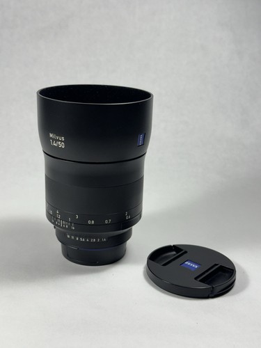 Zeiss milvus 50mm 4 full - 50mm, f/1.4